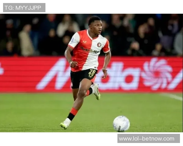 英超激情对决利物浦狂胜马竞六球帽子戏法点燃全场热情