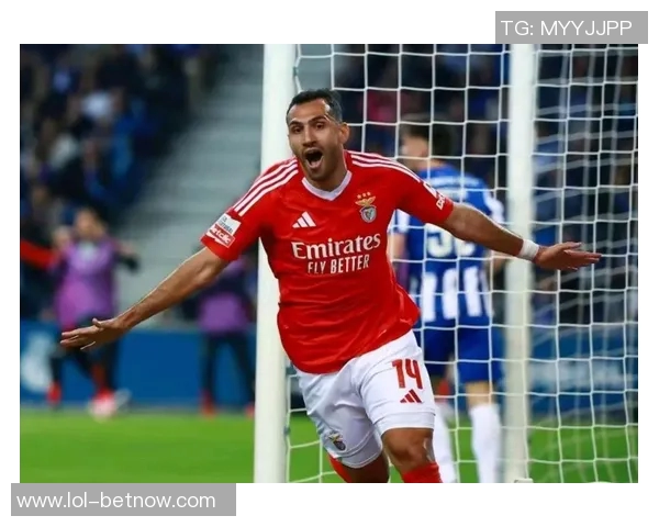 世界杯激战里昂逆转本菲卡红牌争议引发全场热议与转会传闻